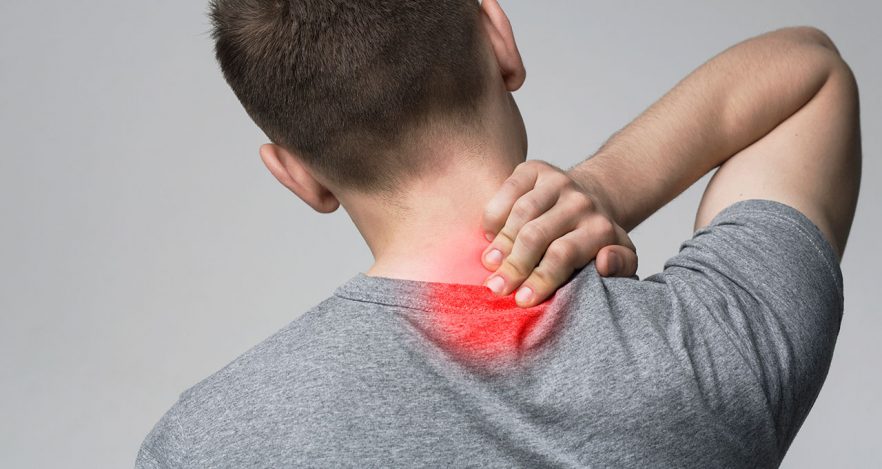 Боль в шее: возможные причины, методы лечения